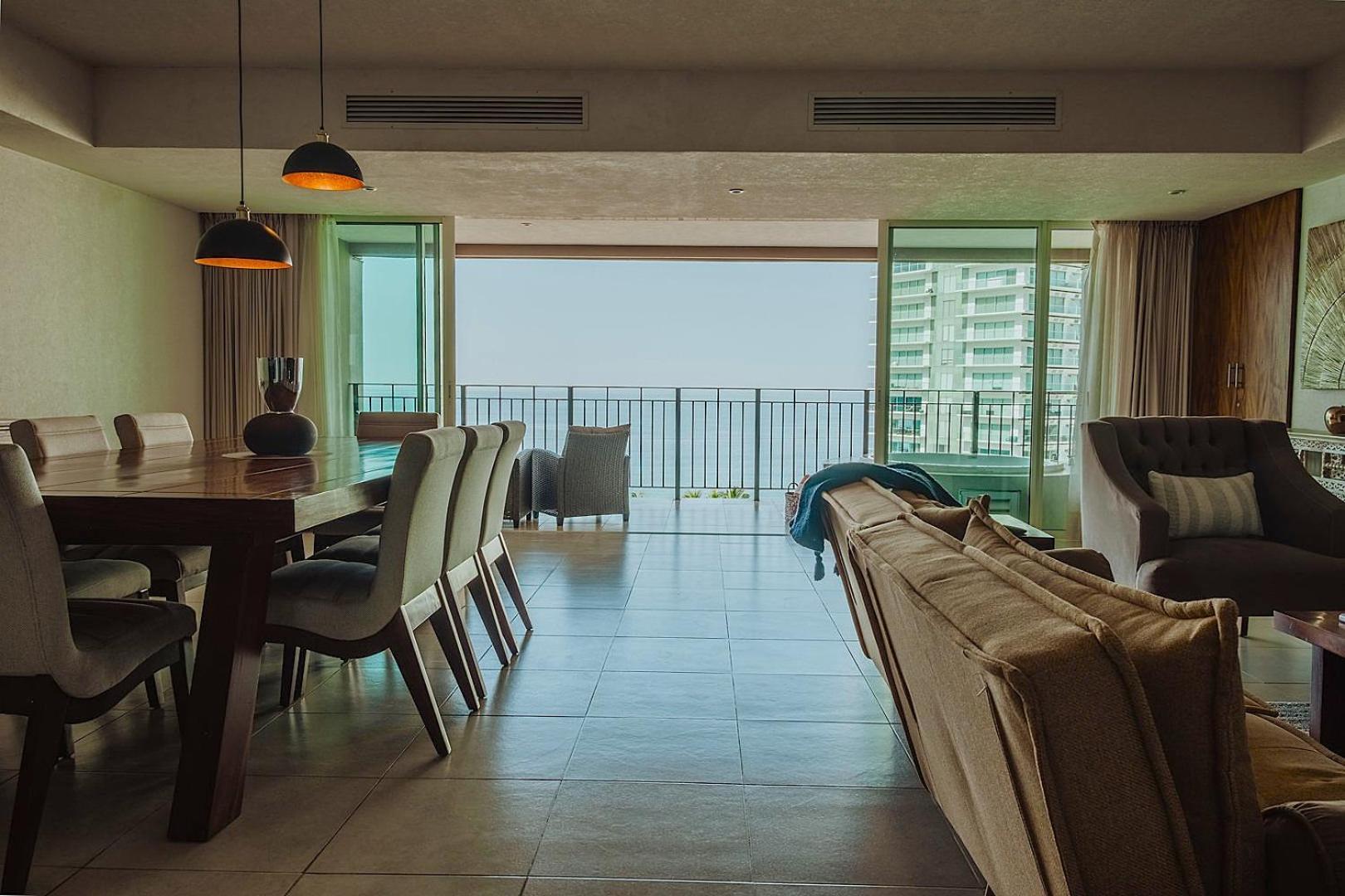 Grand Venetian Beachfront Condos بويرتو فالارتا المظهر الخارجي الصورة