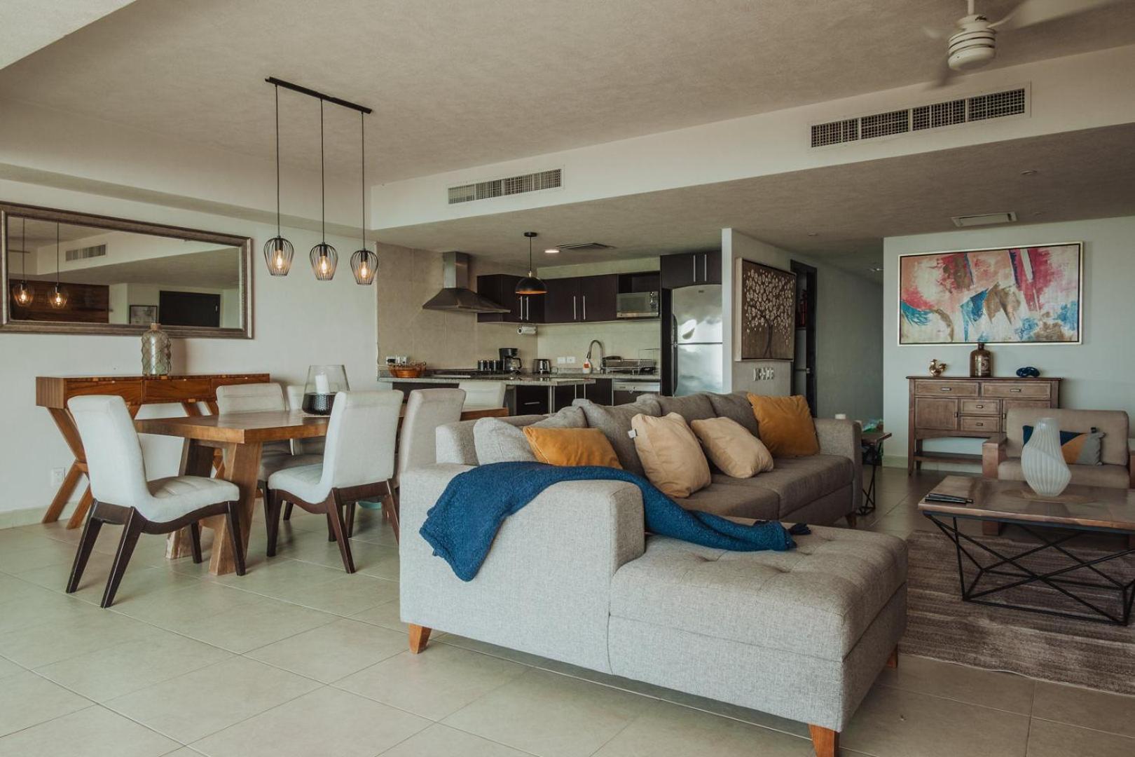 Grand Venetian Beachfront Condos بويرتو فالارتا المظهر الخارجي الصورة