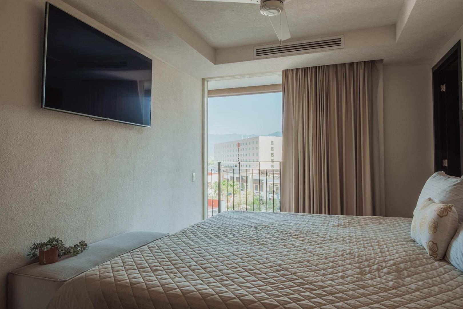 Grand Venetian Beachfront Condos بويرتو فالارتا المظهر الخارجي الصورة
