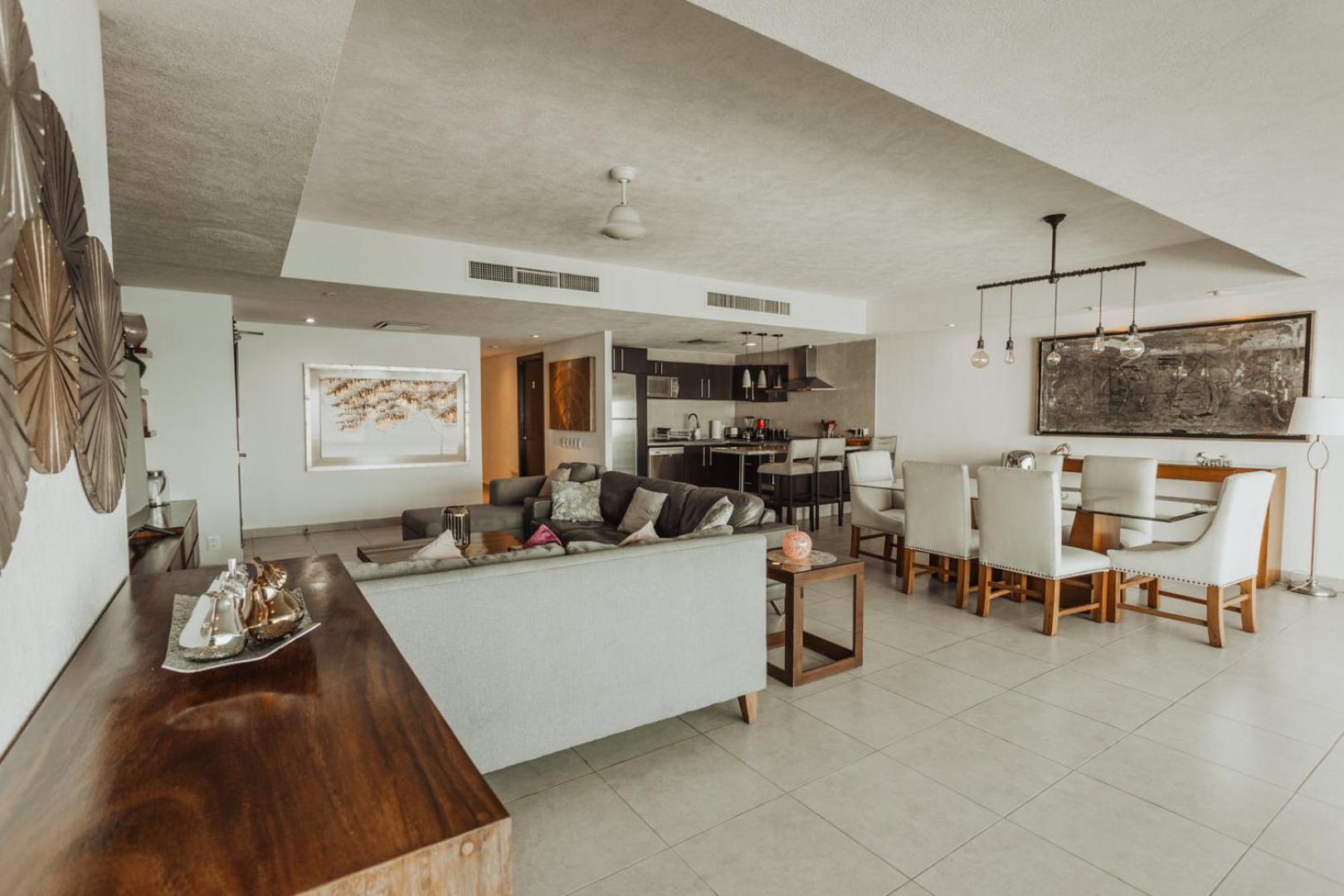 Grand Venetian Beachfront Condos بويرتو فالارتا المظهر الخارجي الصورة