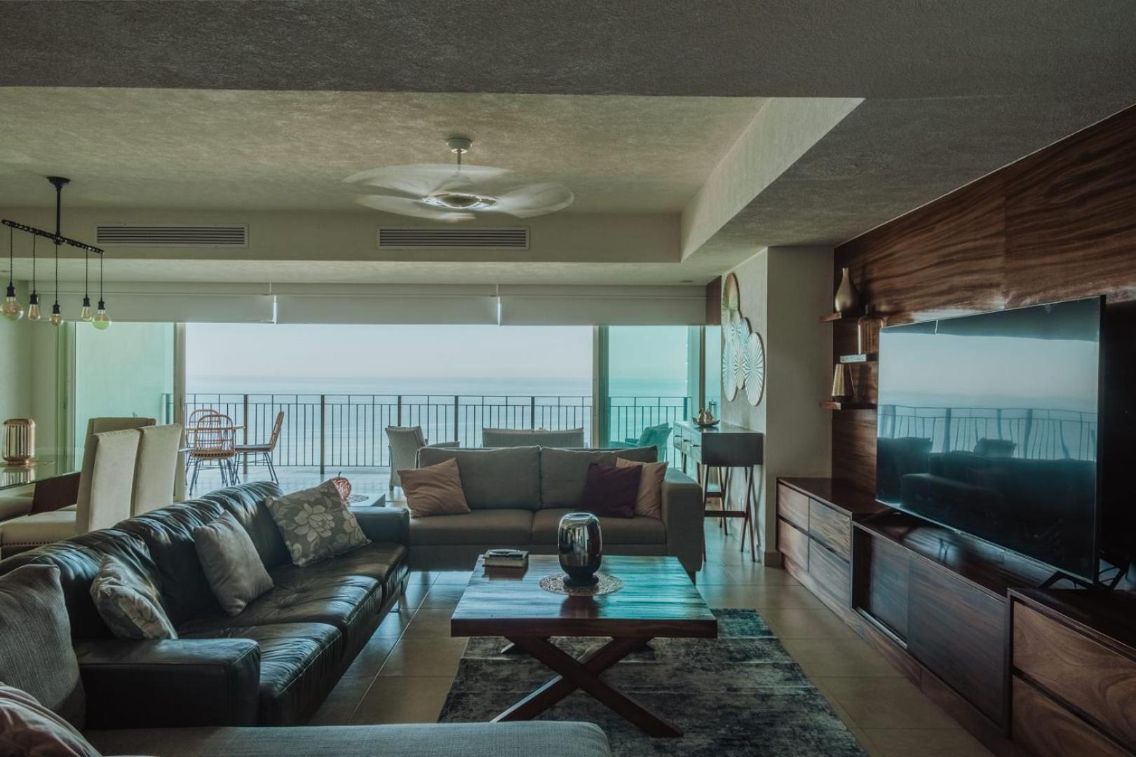 Grand Venetian Beachfront Condos بويرتو فالارتا المظهر الخارجي الصورة