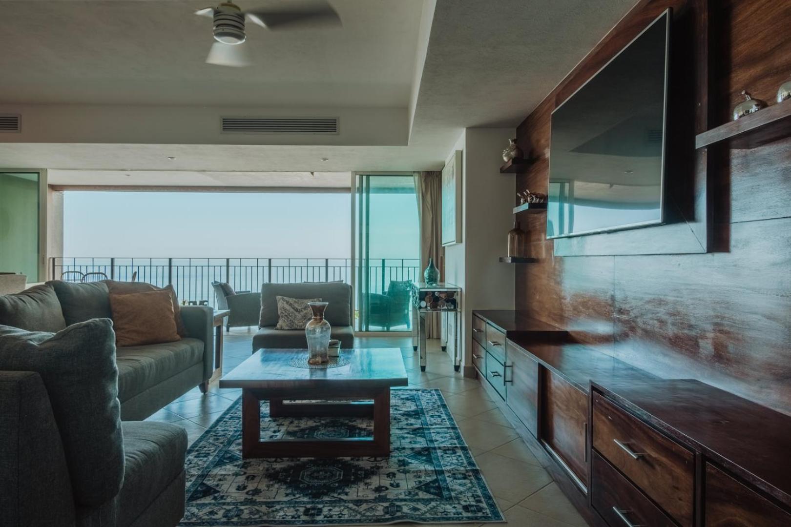 Grand Venetian Beachfront Condos بويرتو فالارتا المظهر الخارجي الصورة